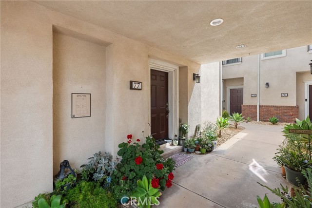 Detail Gallery Image 5 of 25 For 16706 Nicklaus Dr #77,  Sylmar,  CA 91342 - 2 Beds | 2 Baths