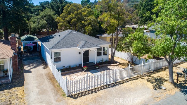 Detail Gallery Image 2 of 62 For 220 16th St, Paso Robles,  CA 93446 - 3 Beds | 2 Baths