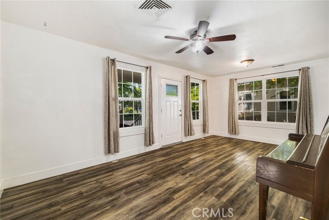 Detail Gallery Image 6 of 60 For 1617 Hemlock St, Chico,  CA 95928 - 4 Beds | 3 Baths