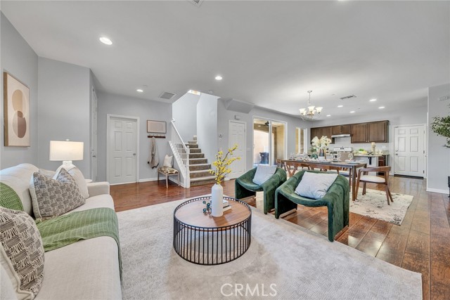 7265 Enclave Drive, Eastvale CA: https://media.crmls.org/medias/3c1e0a83-098f-46fb-8f88-0449ab6d7838.jpg