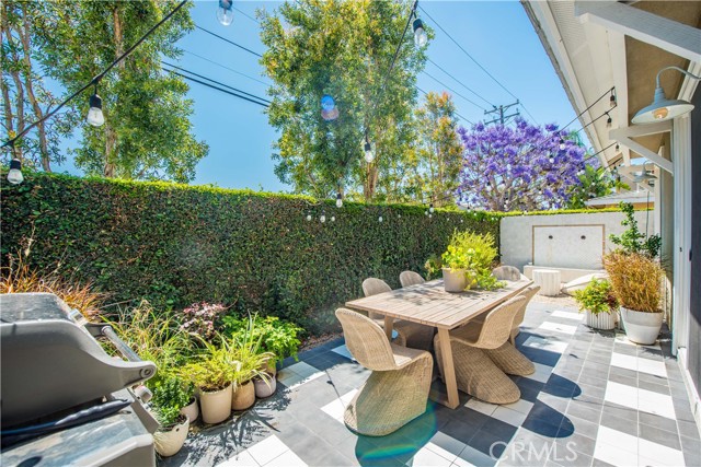 2065 Thurin Street, Costa Mesa CA: https://media.crmls.org/medias/3c1e3332-731f-4443-acd4-ce79b31430f4.jpg