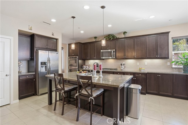 Detail Gallery Image 17 of 62 For 28079 Millstream Ct, Menifee,  CA 92585 - 4 Beds | 3 Baths