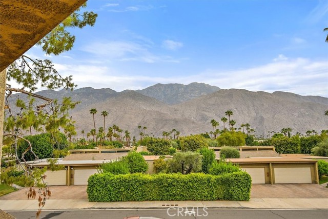 1660 S La Reina Way #2D, Palm Springs, CA 92264