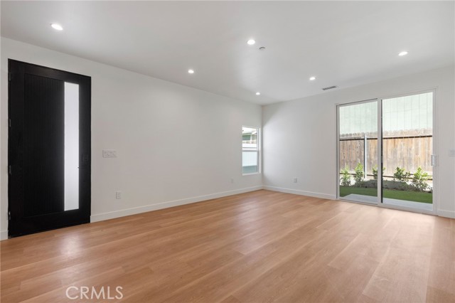 Detail Gallery Image 9 of 15 For 21826 Cohasset, Canoga Park,  CA 91303 - 2 Beds | 2 Baths