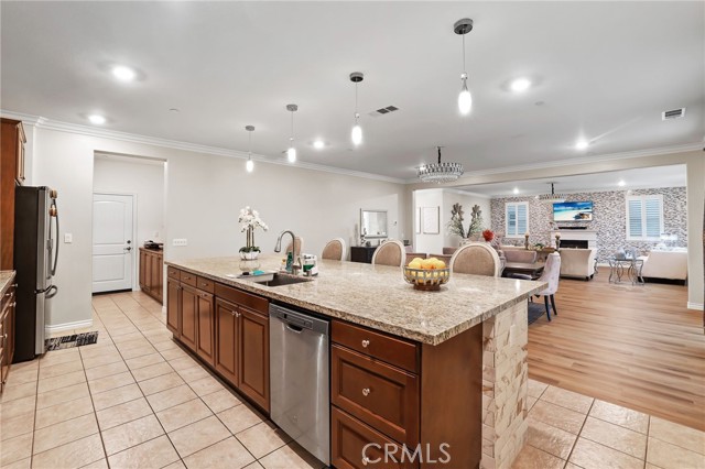 Detail Gallery Image 13 of 32 For 16483 Minneola, Riverside,  CA 92503 - 7 Beds | 4/1 Baths