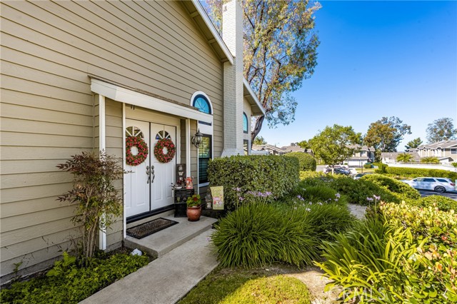 26065 Las Flores, Mission Viejo CA: https://media.crmls.org/medias/3c20dc82-17e2-490b-bb7b-701c219c06ad.jpg