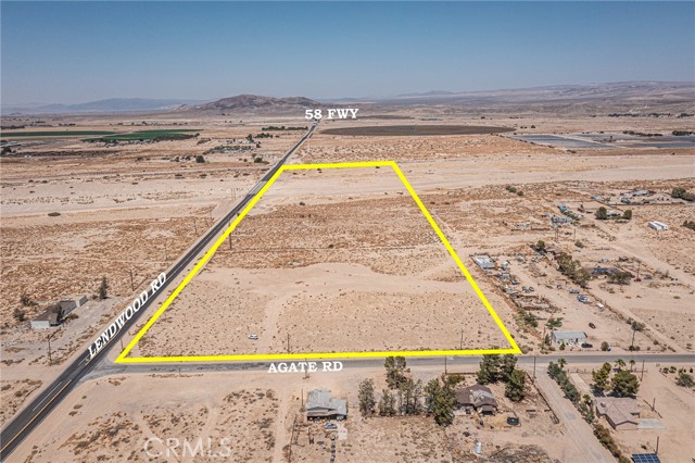 35453 Lenwood Road, Barstow CA: https://media.crmls.org/medias/3c2113d0-01df-45f1-af26-a8dd759c788b.jpg