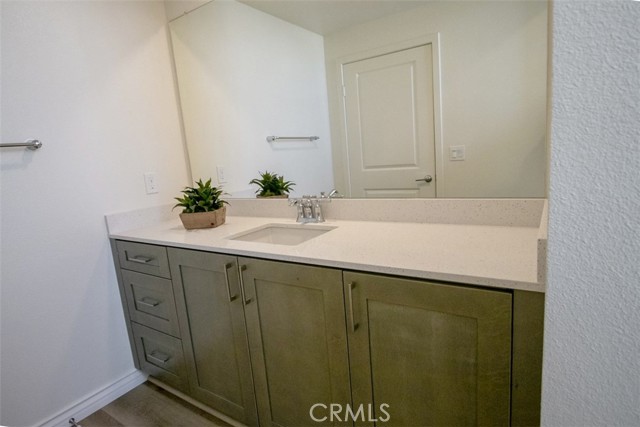 2850 Wagon Wheel Rd, Oxnard CA: https://media.crmls.org/medias/3c214285-fdcb-4d20-8e6a-50340b65c989.jpg