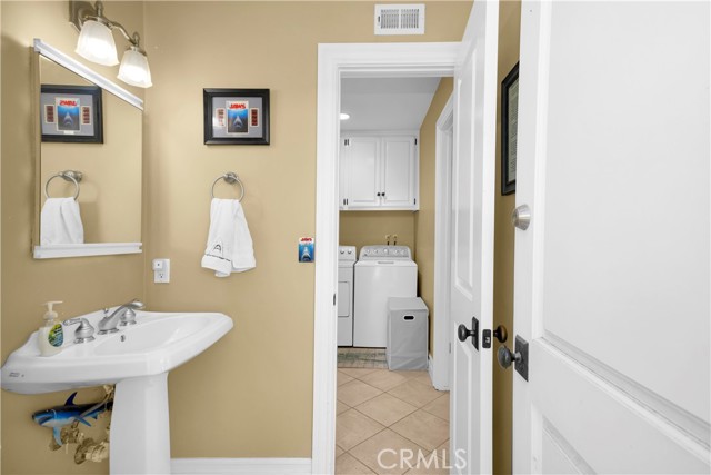 Detail Gallery Image 26 of 73 For 10201 Beverly Dr, Huntington Beach,  CA 92646 - 5 Beds | 2/1 Baths