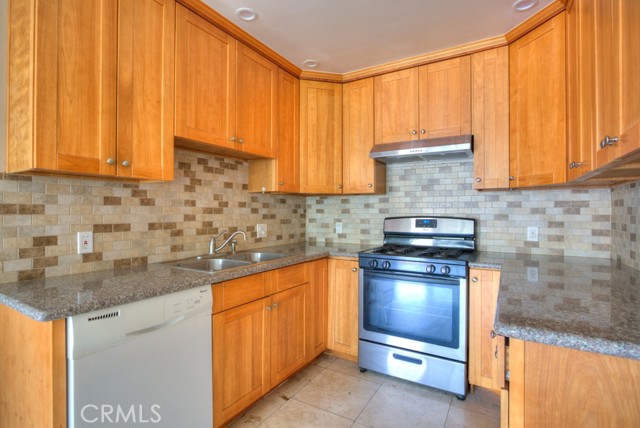14041 Dicky Street, Whittier CA: https://media.crmls.org/medias/3c219505-cd78-4250-b21e-39a2b742bcb5.jpg