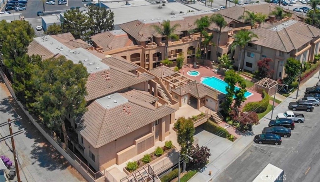 4121 Hathaway Avenue #3