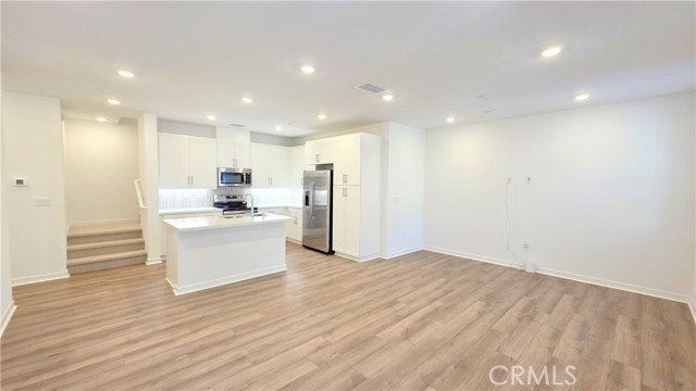 Detail Gallery Image 4 of 39 For 12951 Paradiso Dr #107,  Corona,  CA 92880 - 3 Beds | 3/1 Baths