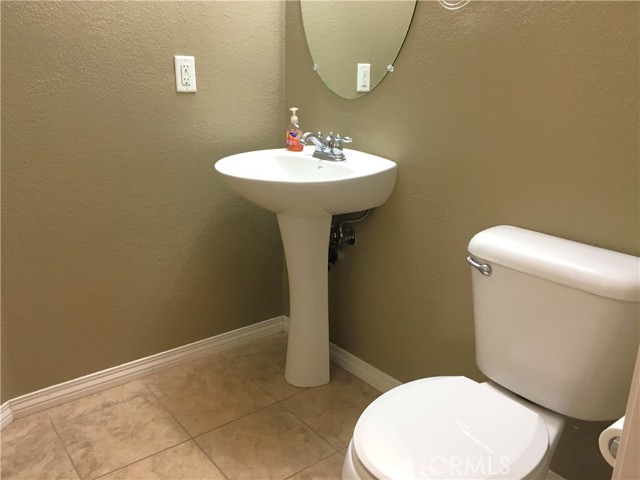 Detail Gallery Image 6 of 20 For 15213 Hawk, Fontana,  CA 92336 - 3 Beds | 2/1 Baths