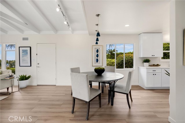 1961 Temple Hills Drive, Laguna Beach CA: https://media.crmls.org/medias/3c237c0e-199f-43b8-bf12-1437f13329f0.jpg