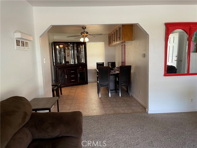 Detail Gallery Image 4 of 12 For 3410 E Weldon Ave, Fresno,  CA 93703 - 3 Beds | 1 Baths