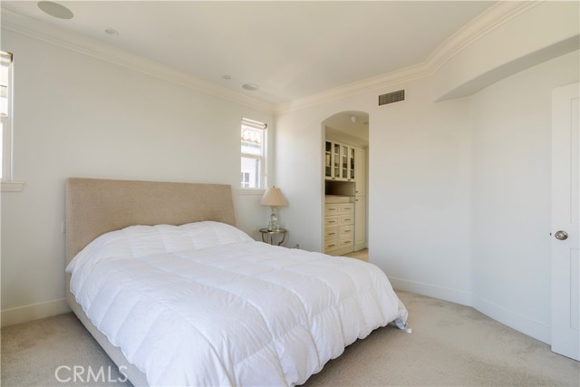 300 19TH Street, Manhattan Beach CA: https://media.crmls.org/medias/3c25a776-f210-4e89-8c76-c4490215c556.jpg