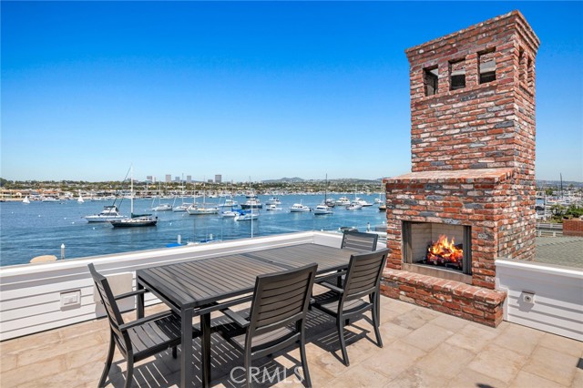 Detail Gallery Image 37 of 41 For 930 E Balboa Bld, Newport Beach,  CA 92661 - 3 Beds | 4/1 Baths