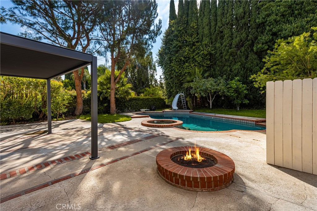 23652 Algiers Street