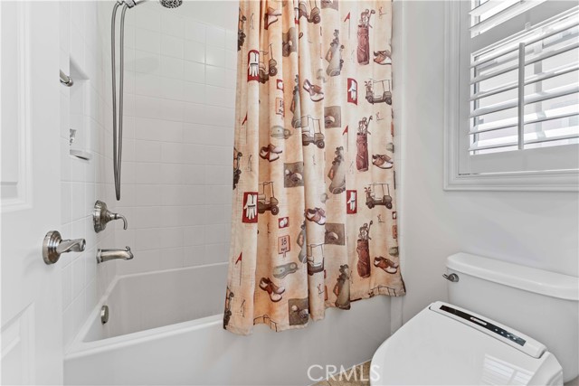 52 Norwich, Irvine CA: https://media.crmls.org/medias/3c26bd06-4130-4766-8b8b-72498f3faa9b.jpg