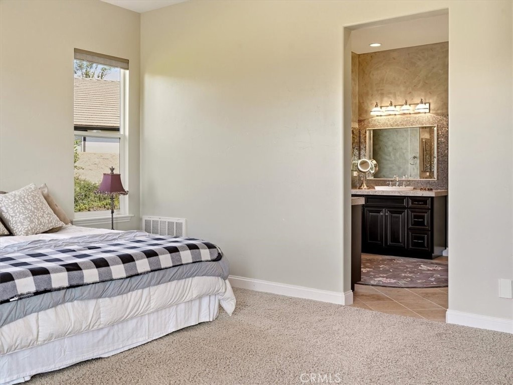 MLS #OC26218366 image #31
