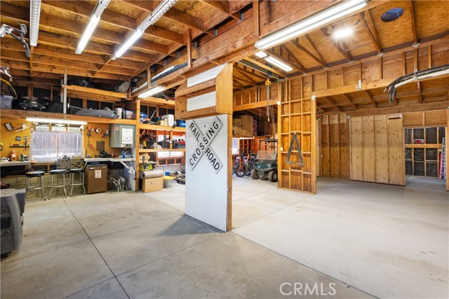 33127 Camelot Drive, Yucaipa CA: https://media.crmls.org/medias/3c27ac1e-e2cf-4715-9b04-528d02cf7d4c.jpg