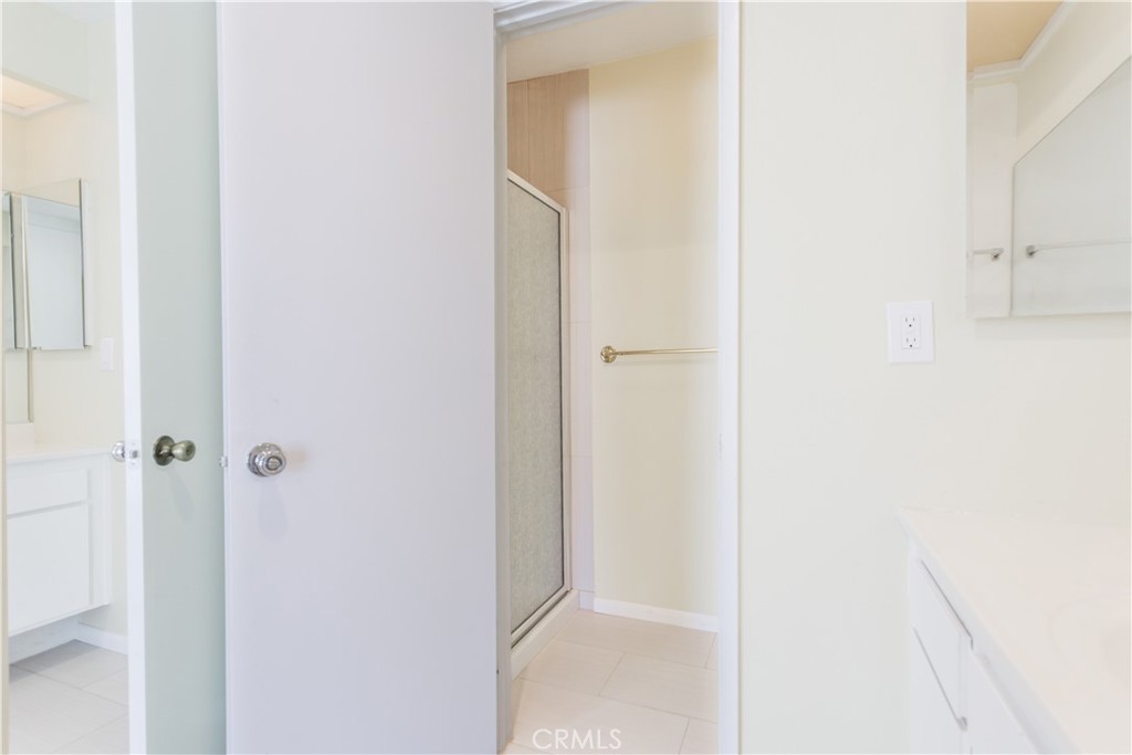 https://media.crmls.org/medias/3c27ebd3-0f84-4420-bbd1-867a0d903ba8.jpg?preset=X-Large