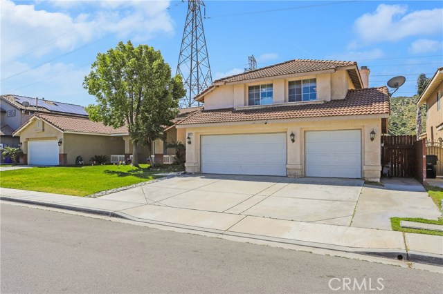 15027 Camellia Dr, Fontana, CA 92337