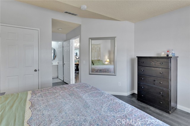 Detail Gallery Image 12 of 38 For 19191 Palo Verde Dr, Apple Valley,  CA 92308 - 2 Beds | 2 Baths