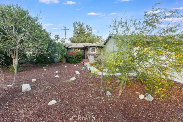 8398 Shoup Avenue, West Hills CA: https://media.crmls.org/medias/3c2a2fb1-cf82-48b9-aaed-898211b2b0e8.jpg
