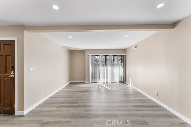 Detail Gallery Image 24 of 48 For 15511 Sherman Way #1,  Van Nuys,  CA 91406 - 2 Beds | 2 Baths