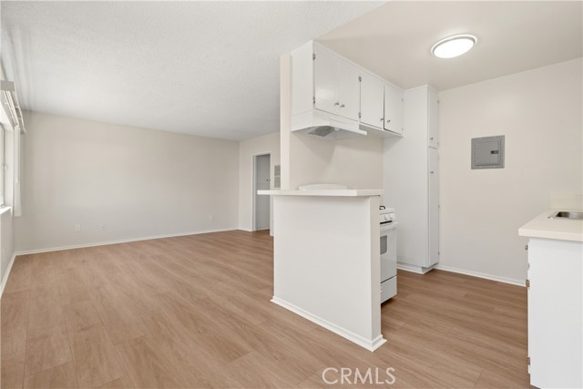 Detail Gallery Image 7 of 16 For 437 W Glenoaks Bld, Glendale,  CA 91202 - – Beds | – Baths