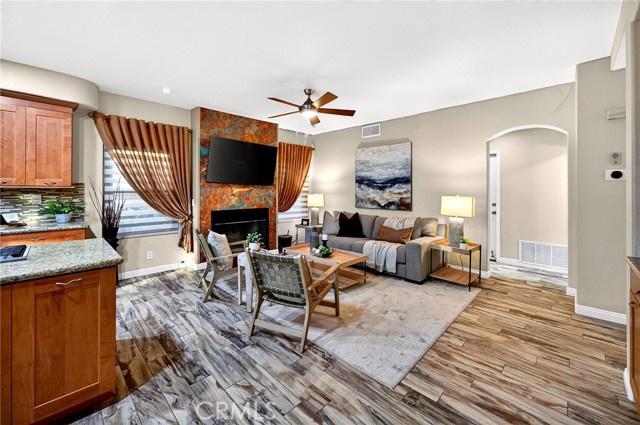 Detail Gallery Image 12 of 60 For 43343 Corte Rialto, Temecula,  CA 92592 - 4 Beds | 3 Baths