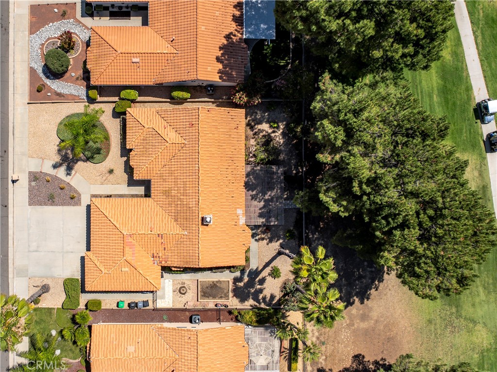 https://media.crmls.org/medias/3c2de077-4407-4666-b878-f937ae80f1e5.jpg?preset=X-Large