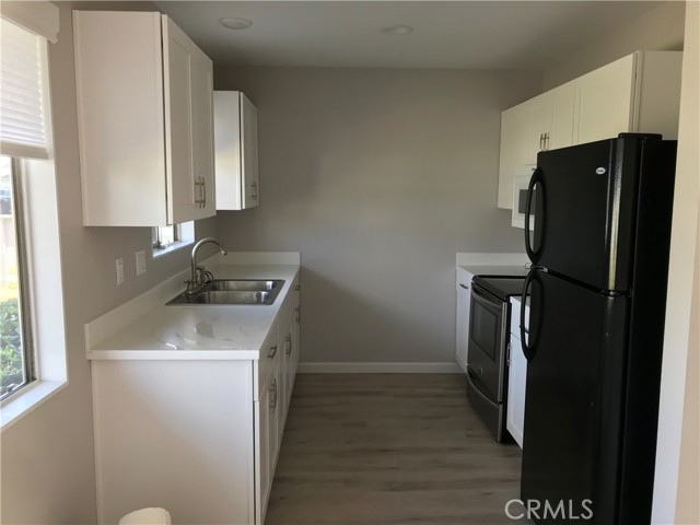 Detail Gallery Image 8 of 17 For 7832 Ronald Drive, Huntington Beach,  CA 92647 - 4 Beds | 3 Baths