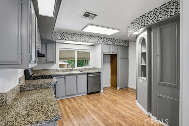 Detail Gallery Image 12 of 29 For 25778 Creag Ave, Homeland,  CA 92548 - 3 Beds | 2 Baths