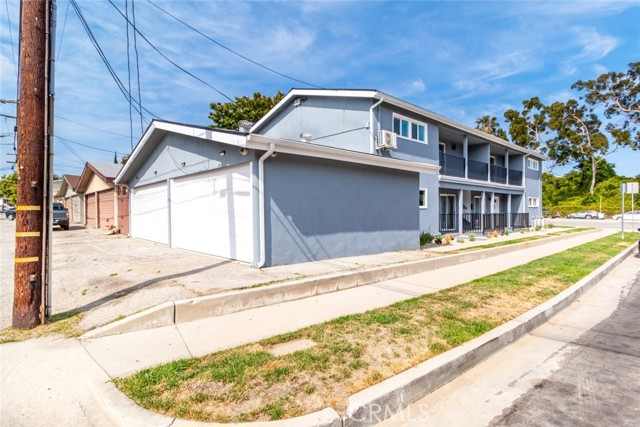 Detail Gallery Image 3 of 19 For 11631 Gateway Bld #1/2,  West Los Angeles,  CA 90064 - 2 Beds | 1 Baths