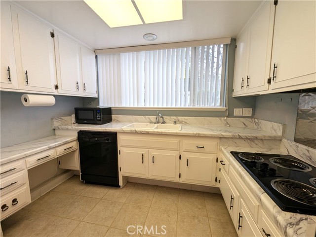 Detail Gallery Image 15 of 32 For 188 Avenida Majorca a,  Laguna Woods,  CA 92637 - 2 Beds | 2 Baths