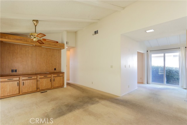 Detail Gallery Image 8 of 25 For 2528 Park Lake #108,  Santa Ana,  CA 92705 - 2 Beds | 2 Baths