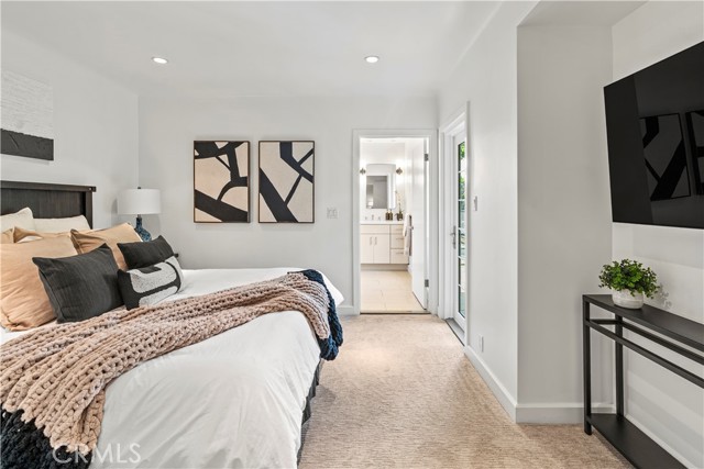 Detail Gallery Image 16 of 35 For 8963 Cynthia, West Hollywood,  CA 90069 - 2 Beds | 2 Baths