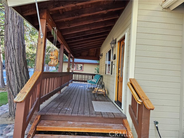 Detail Gallery Image 3 of 43 For 218 Chippewa Ln, Lake Arrowhead,  CA 92352 - 4 Beds | 2/1 Baths