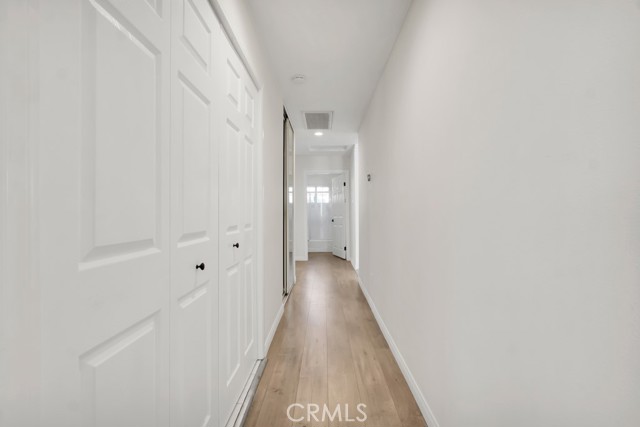 5434 Sylvia Avenue, Tarzana CA: https://media.crmls.org/medias/3c31c294-f815-4e89-a6c5-ee87e862b75b.jpg