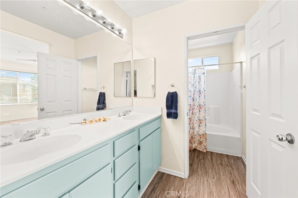 MLS #OC25136647 img 21