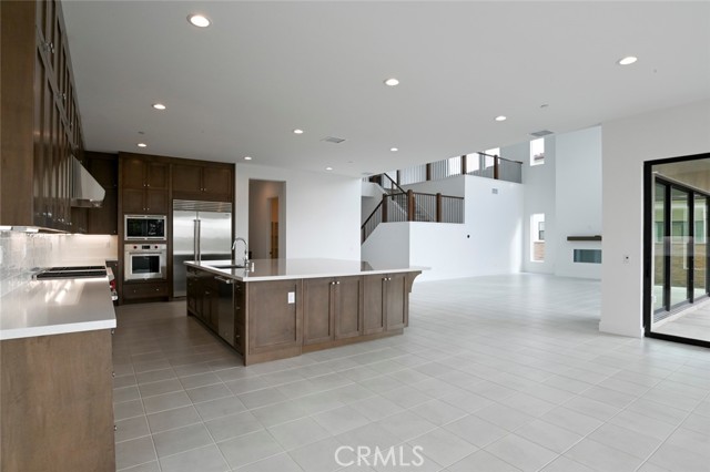 Detail Gallery Image 11 of 65 For 20552 Edgewood Ct, Chatsworth,  CA 91311 - 5 Beds | 5/1 Baths