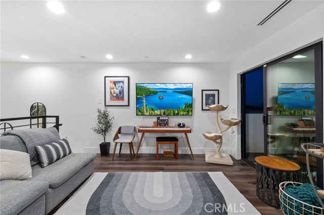 Detail Gallery Image 26 of 45 For 11324 W Raitt Ln, North Hollywood,  CA 91606 - 3 Beds | 4 Baths