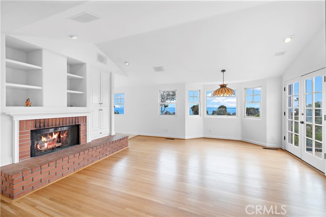 Detail Gallery Image 13 of 57 For 315 High Dr, Laguna Beach,  CA 92651 - 4 Beds | 3/1 Baths