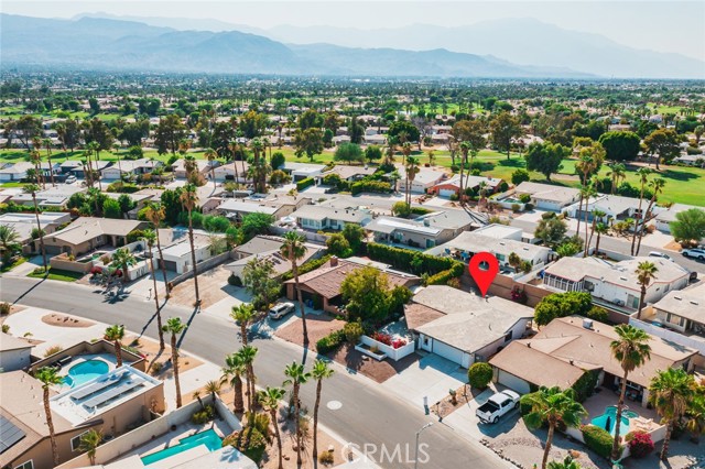 76796 Oklahoma Avenue, Palm Desert CA: https://media.crmls.org/medias/3c346c3d-8697-4625-a02d-b6442ac8483c.jpg