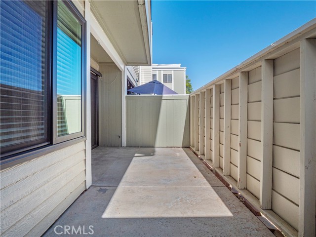 Detail Gallery Image 17 of 31 For 27065 Crossglade Ave #1,  Canyon Country,  CA 91351 - 3 Beds | 2/1 Baths