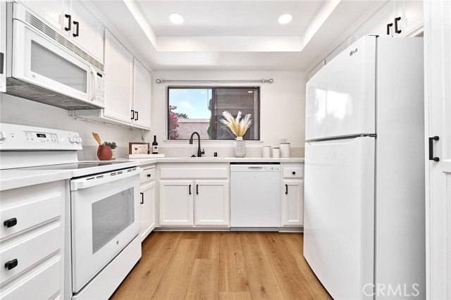 28026 Ridgecove N Court, Rancho Palos Verdes CA: https://media.crmls.org/medias/3c3505cc-304b-4528-97b8-97cb4a411343.jpg