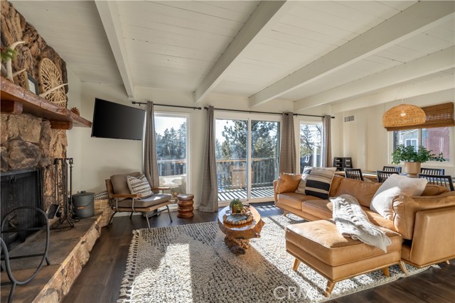 Detail Gallery Image 9 of 46 For 43865 Mendocino Dr, Big Bear Lake,  CA 92315 - 3 Beds | 1/1 Baths