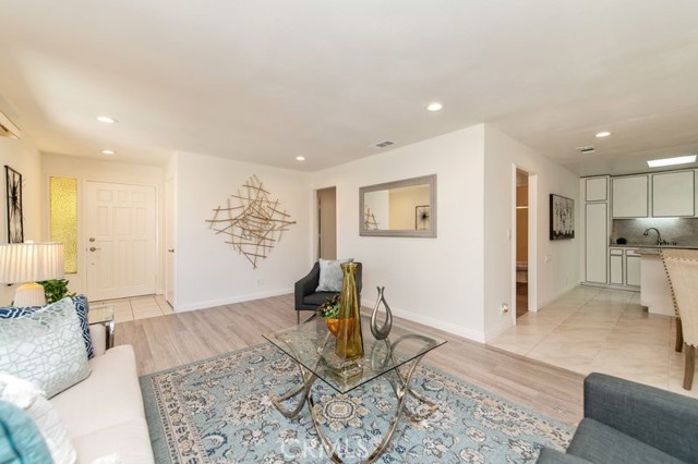 Detail Gallery Image 3 of 16 For 3078 via Serena #C,  Laguna Woods,  CA 92637 - 2 Beds | 2 Baths